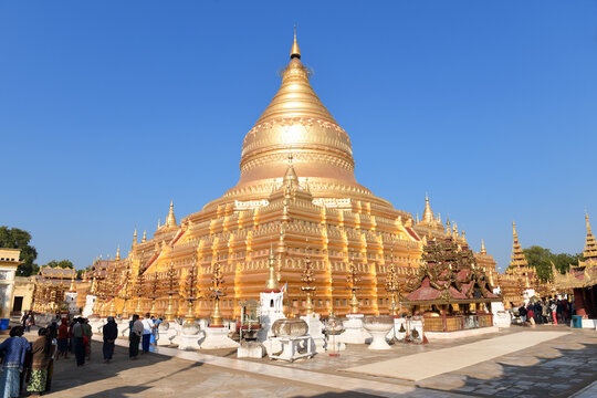 view to the Shwezigon pagoda or shwezigon paya, a Buddhist temple located in Nyaung-u, near Bagan, in Myamar (Burma)

