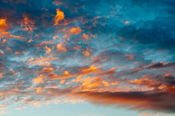 Fototapeta na wymiar colorful clouds in the sky