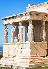 Obraz premium View on ancient temple Erechteion in Acropolis close up, Athens, Greece