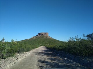 Camino al monte del sombrero