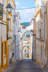 Foto op Plexiglas Cappuccino Smalle straat in de Portugese stad Portalegre