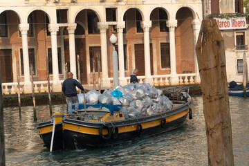 garbage collection in venice
