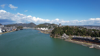 国宝犬山城と木曽川のドローン空撮