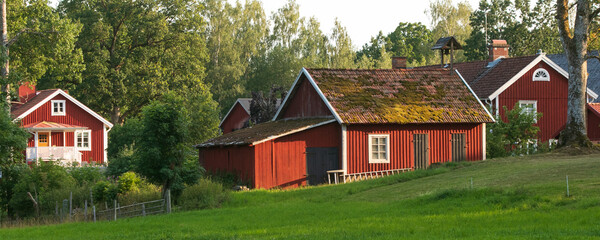 Fototapeta na wymiar tTaditionelle schwedische Holzhäuser in falunot.