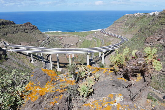Autobahnbrücke auf Gran Canaria im Barranco Moya