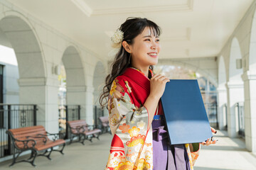 卒業を迎えた女子大学生