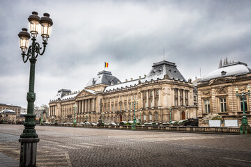 Fototapeta premium Palais de Bruxelles en Belgique sous la neige. 