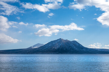 冬の支笏湖と樽前山 北海道千歳市