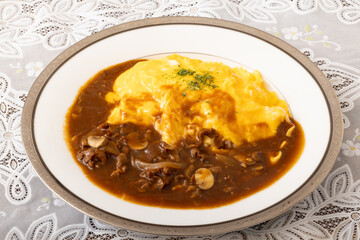 とろとろ卵のオムハヤシ