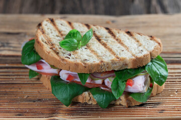 Recipe for making a traditional American sandwich