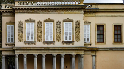 Obraz premium Istanbul, Turkey- October 6, 2021: Facade of one of the buildings in the palace Dolmabahce