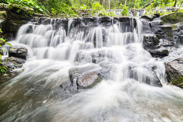 Obraz premium Waterfall in Namtok Samlan National Park. Beautiful nature at Saraburi province Thailand.