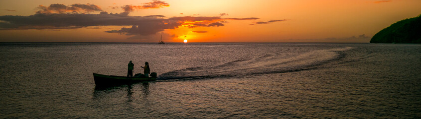 P&eacute;cheurs avec bateau en Martinique