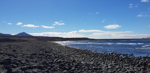 playa negra volcánica