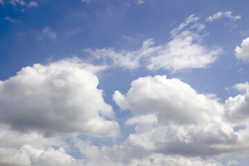 Fototapeta na wymiar blue sky background with beautiful clouds