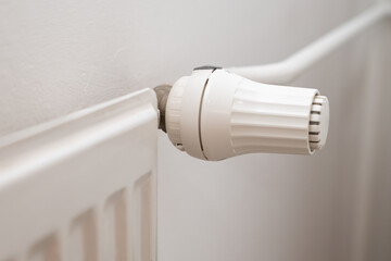 Thermostat on the battery to regulate heat. Raising prices for heating, gas, water and energy resources