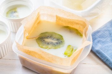 フルーツ牛乳寒天