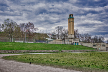 Fototapeta na wymiar Glockenturm an der Festwiese vor dem Stadion in Leipzig, Sachsen
