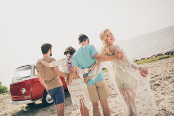 Back rear spine view photo of fellows guy lady hug stand sun shine enjoy rural ocean fresh air outdoors