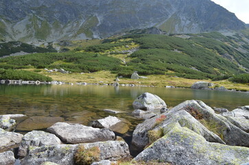 Tatry, Dolina Pięciu Stawów Polskich,  Przedni Staw, wrzesień, Polska © Ewa