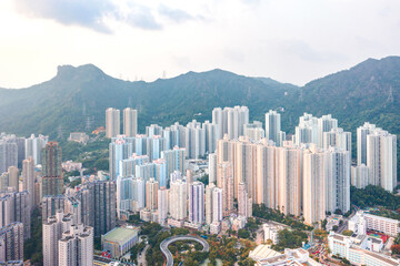 Fototapeta premium Urban district under the Lion Rock, Kowloon, Hong Kong