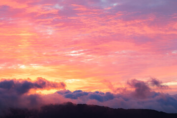 Fototapeta na wymiar 高ボッチ山から見た日の出前の朝焼け