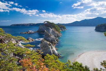 紅葉の浄土ヶ浜