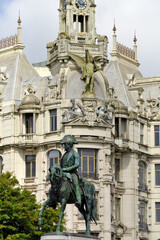 Fototapeta na wymiar monument of King Peter IV and Porto city hall in Porto, Portugal