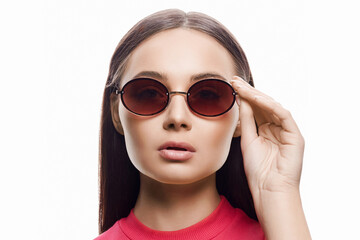fashion close-up portrait of Beautiful woman in sunglasses