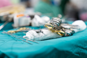Obraz premium scrub nurse prepare equipments for emergency endovascular operation