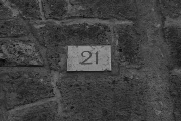 Italy: Road signal (Number twenty one).