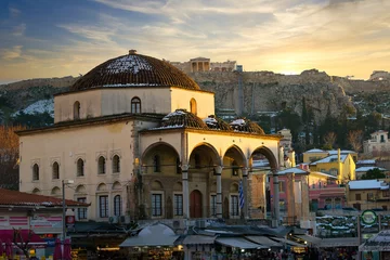 Foto op Canvas Monastiraki: Het klooster en de vervloekte moskee © Achillefs Katsaounis/Wirestock Creators
