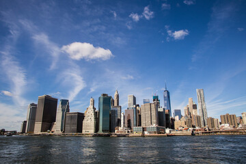 Fototapeta na wymiar city skyline, skyscrapers of MAnbhattan, New York