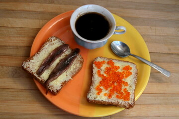 toast with coffee