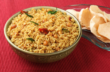 Temple Puliyodharai / Puliyogare / Tamarind Rice - Tangy and spicy South Indian rice,Tamarind rice served in temples as prasadam in temples
