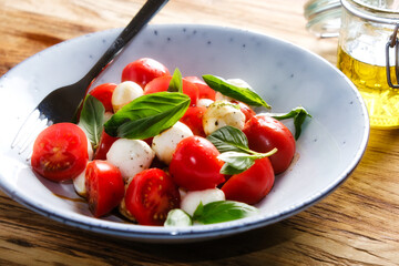 Tomato mozzarella salad