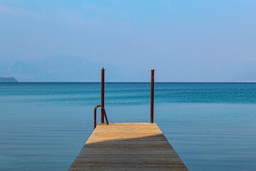 Obraz premium wooden pier in the sea