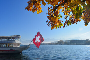 Fototapeta na wymiar Seeufer Luzern - Schweiz