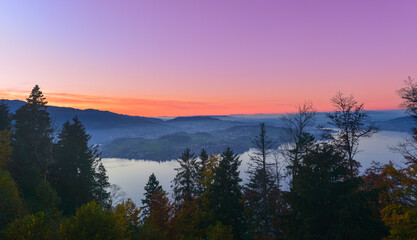 Sonnenuntergang am Vierwaldstättersee , Schweiz