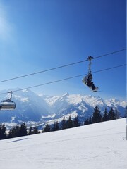Fototapeta na wymiar Skifahren in Zell am See