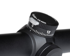 Elevation turret on a rifle scope © Guy Sagi