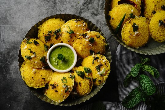 Idli Dhokla - Gluten free gujarati steamed breakfast with chickpea flour