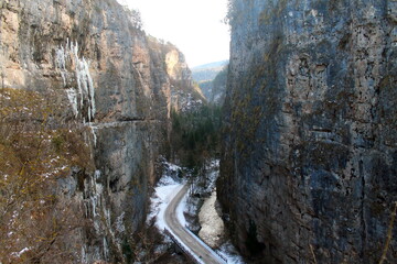 The snow in the canyon