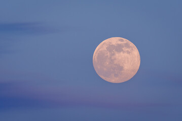 Fototapeta na wymiar Pełnia Księżyca