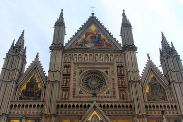 Fototapeta na wymiar Close up of the Orvieto Cathedral (Duomo di Orvieto) in Umbria