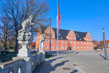 Schlossplatz von Wolfenbüttel mit Zeughaus und Balustrade vom Schloss. Norddeutschland,...