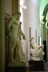 Pinacoteca di Brera, Milano, Statua di Napoleone altri monumenti