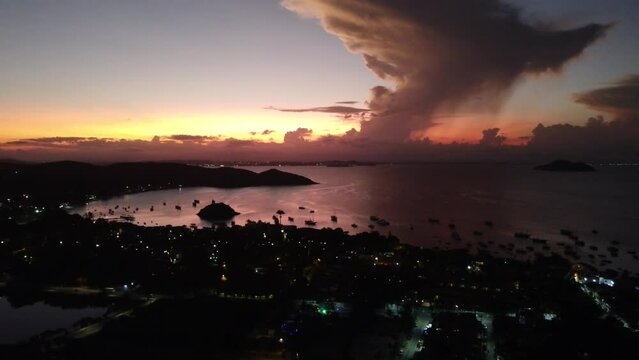 Por do sol no centro de arma&ccedil;&atilde;o dos b&uacute;zios