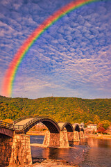 岩国の美しい錦帯橋にかかる虹