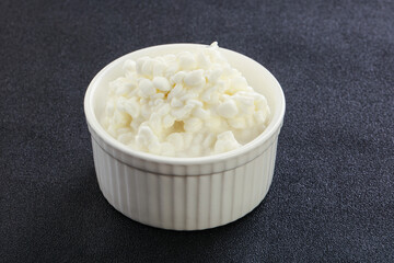 Dietary granulated cottage cheese for breakfast